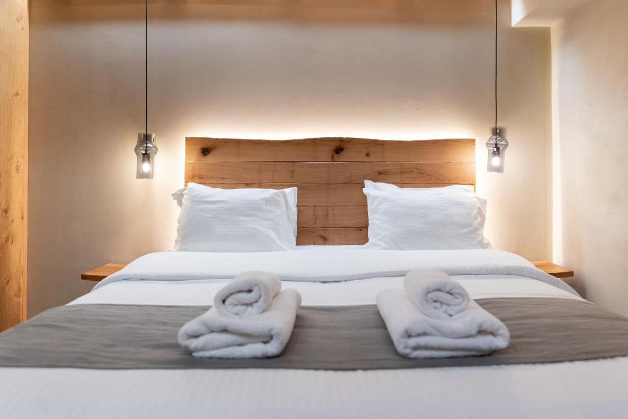 Theros By Agora Luxury Apartments In The Heart Of Heraklion Ngoại thất bức ảnh